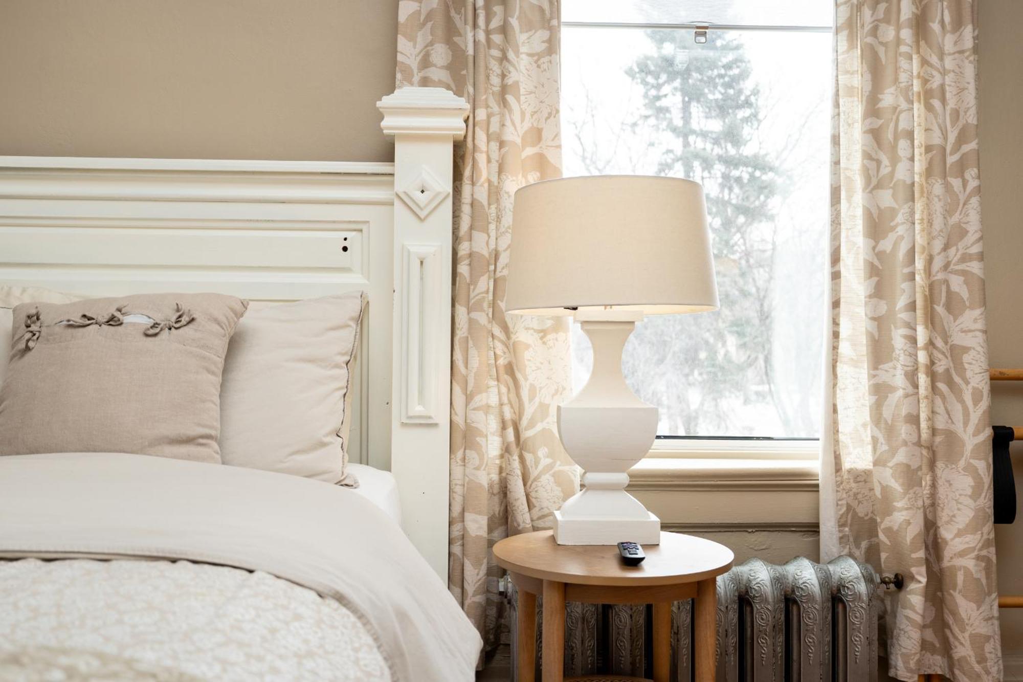 No. 5 East Bed and Breakfast Winnipeg Exteriör bild